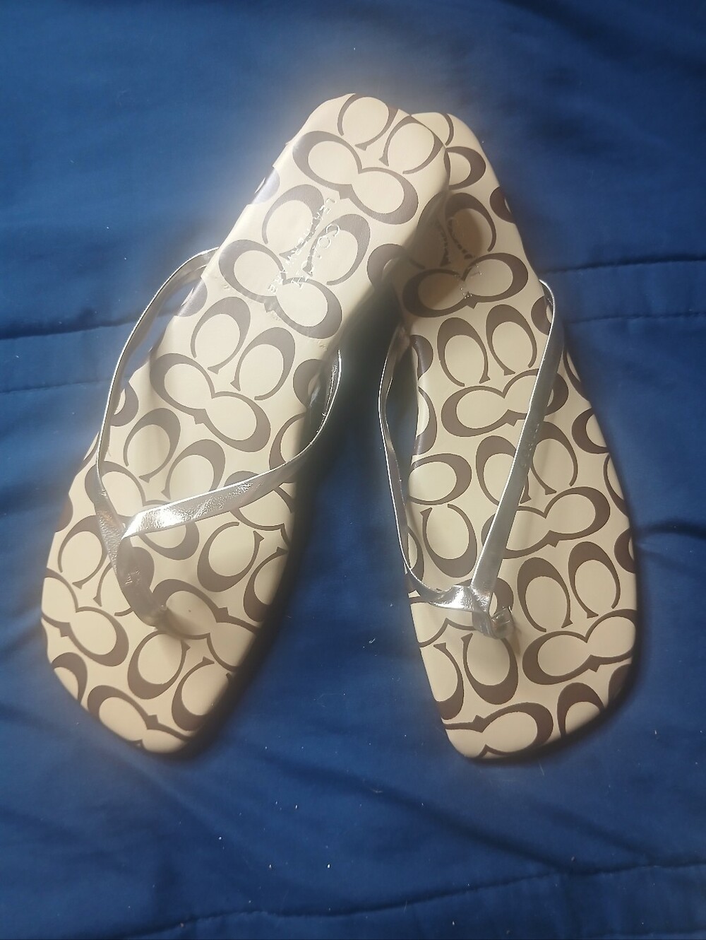 Coach Monogram T Strap Flip Flops Size 10 (41) - Picture 7 of 16